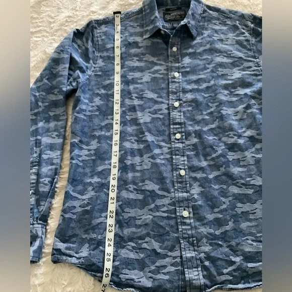 Men’s American Rag Blue Camo Button-Down Shirt Size Medium - Picture 4 of 6
